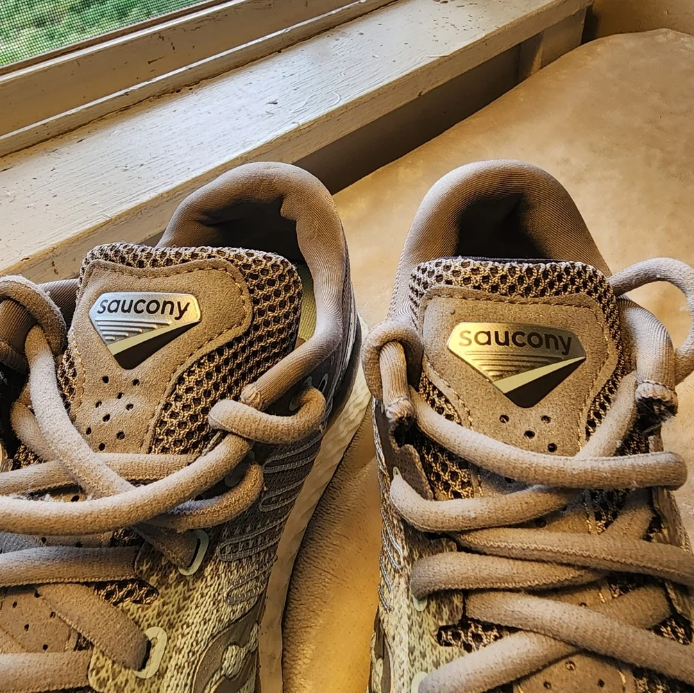 Saucony Mint Green Athletic Sneakers - Picture 7 of 11